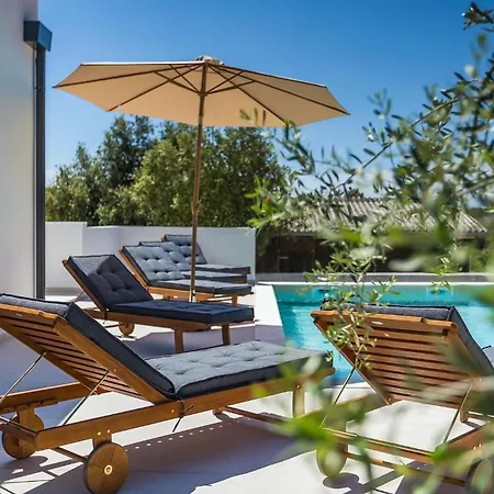 Nyaraló My Hana Póla