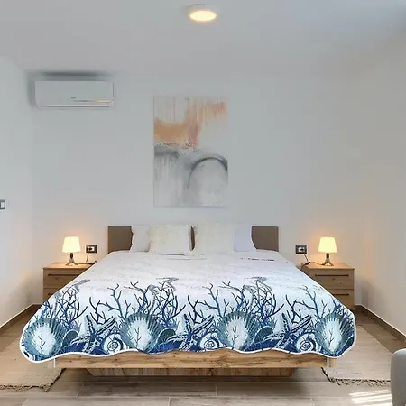 Amazing In With 4 Bedrooms