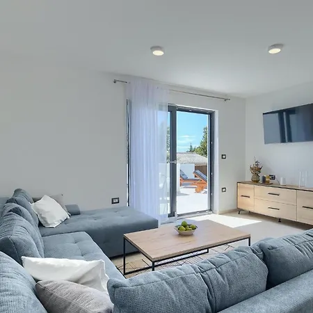 Holiday home Amazing In With 4 Bedrooms