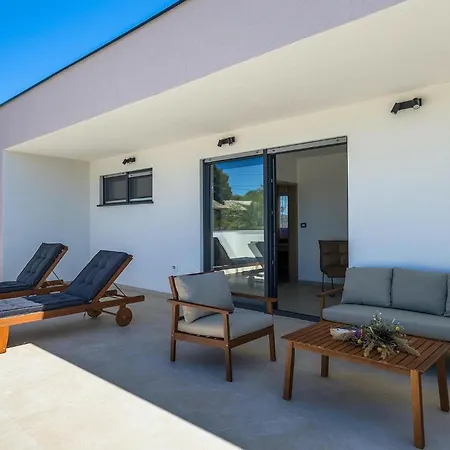 Holiday home Amazing In With 4 Bedrooms *